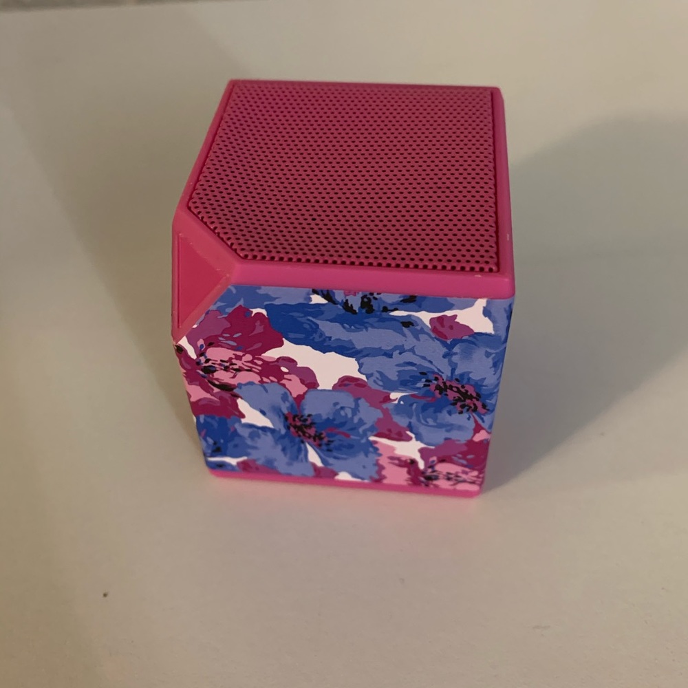 2/ $30 Nanette Lepore Bluetooth Speaker Cube Pink